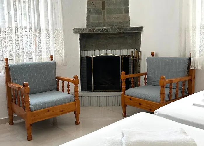 Michael&Marika\'S Traditional House